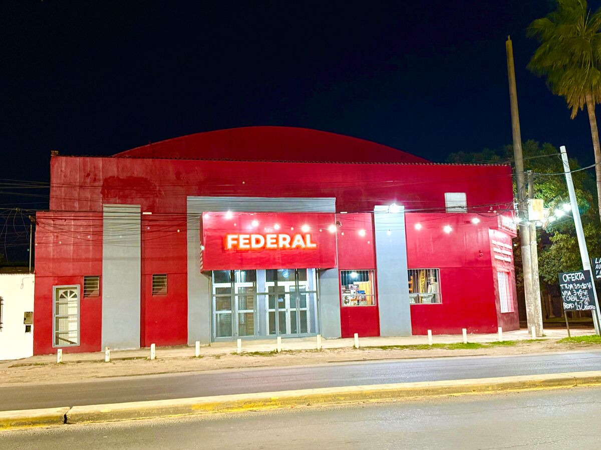 Sección de aberturas y piletas de acero inoxidable